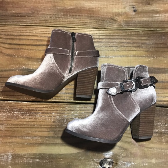 Hot Topic suede boots - Picture 1 of 8